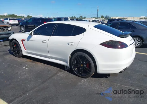2011 Porsche Panamera 4S z USA, uszkodzony, nr VIN WP0AB2A74BL061682